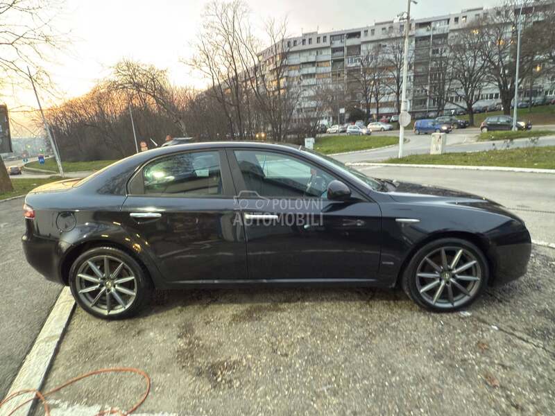 Alfa Romeo 159 