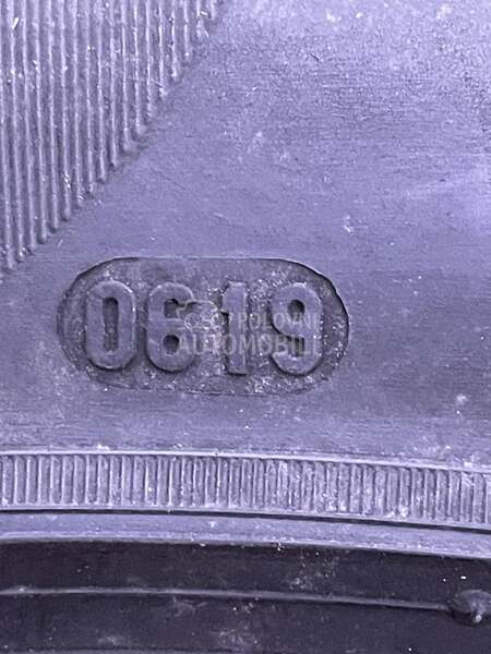 Pirelli 295/35 R21 Letnja