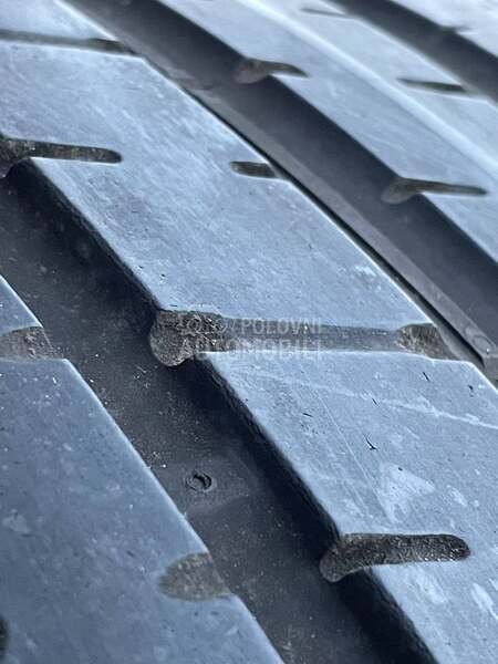 Pirelli 295/35 R21 Letnja