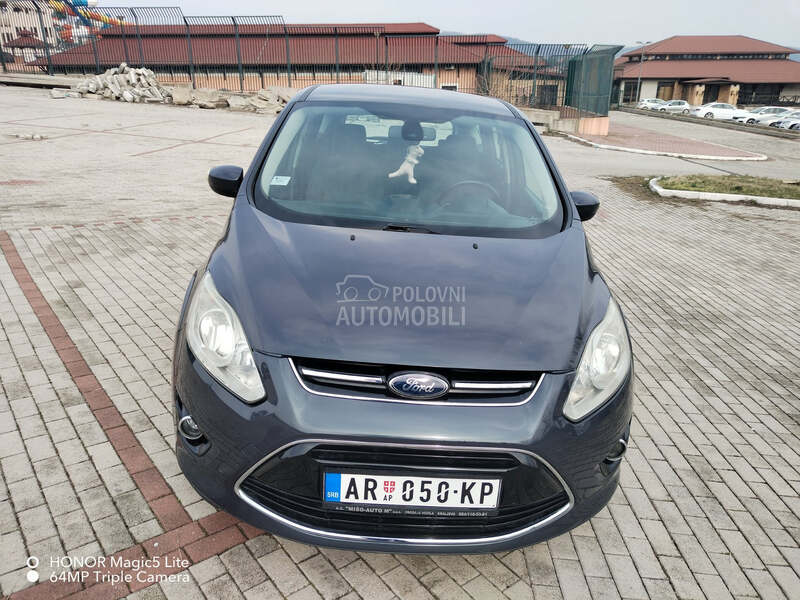 Ford C-Max Titanium