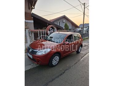 Dacia Sandero 1.4 laureate