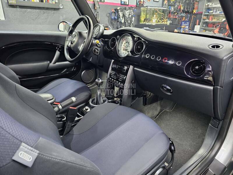 MINI Cooper 