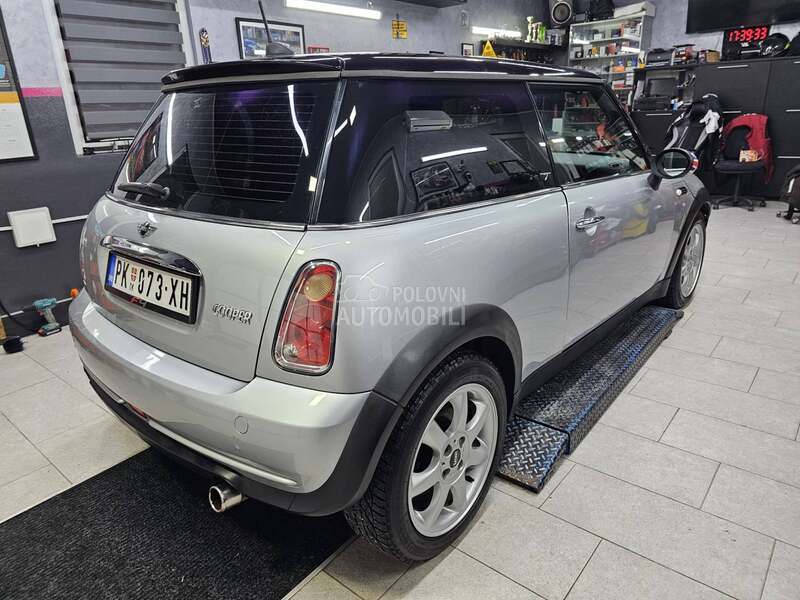 MINI Cooper 
