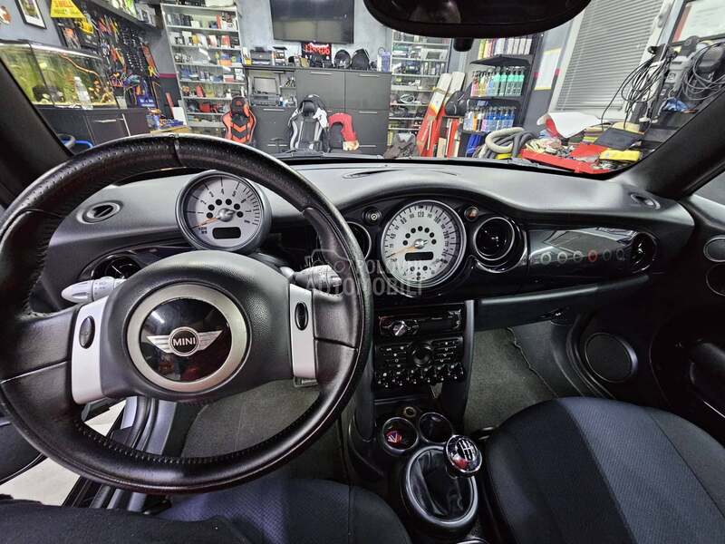 MINI Cooper 