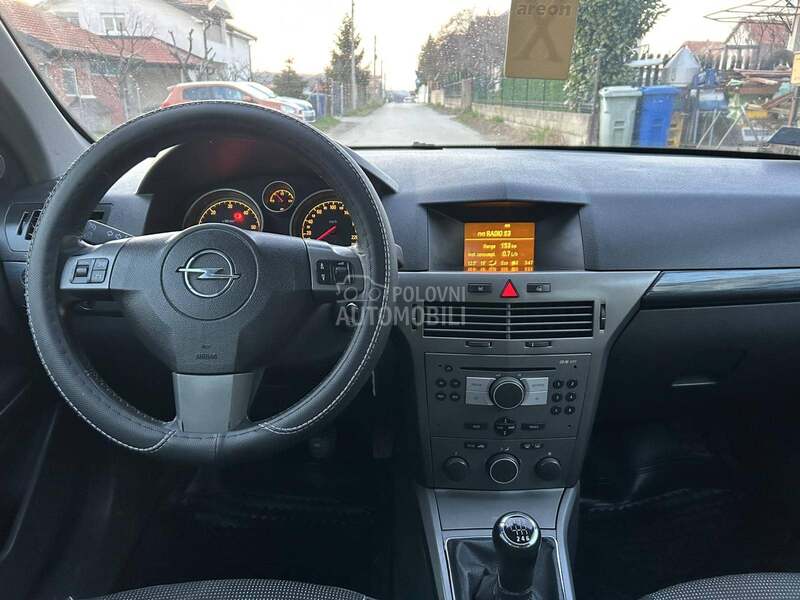 Opel Astra H 