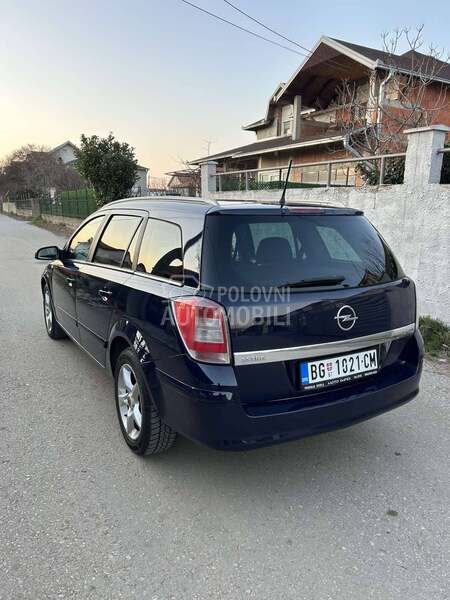 Opel Astra H 