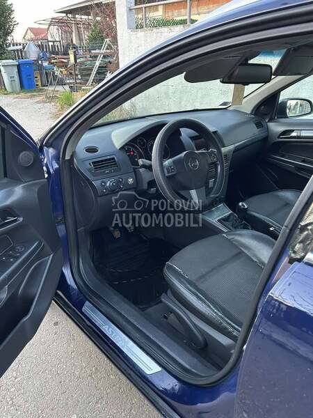 Opel Astra H 