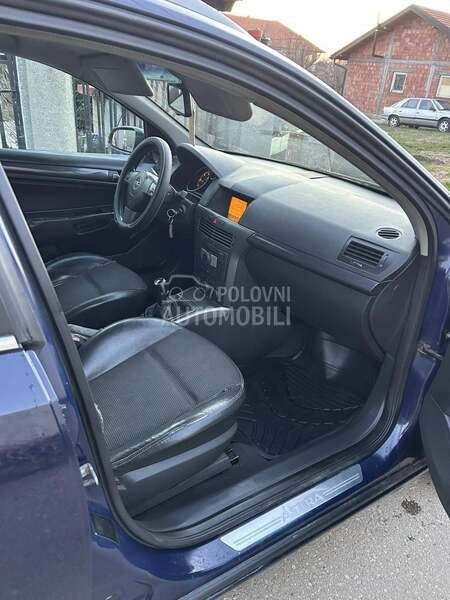 Opel Astra H 