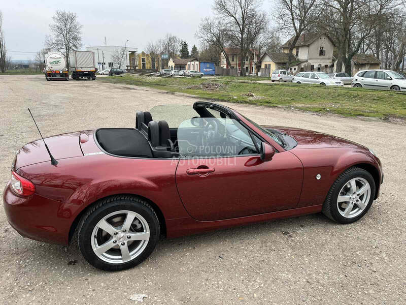Mazda MX-5 