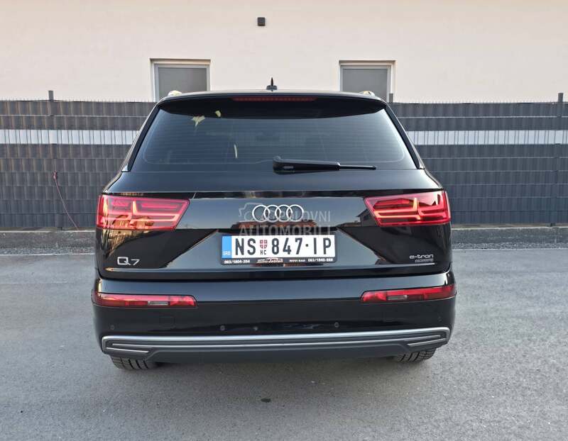 Audi Q7 E-tron  HIBRID