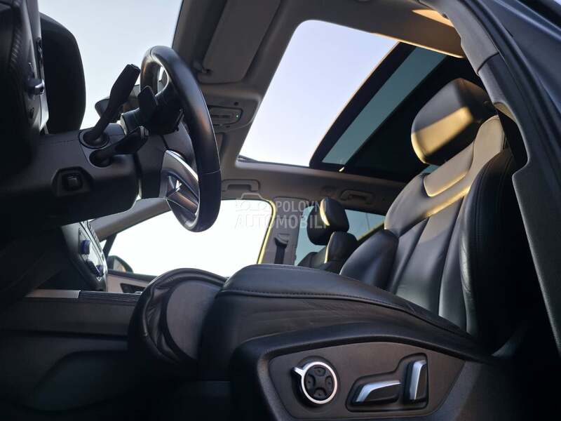 Audi Q7 E-tron  HIBRID