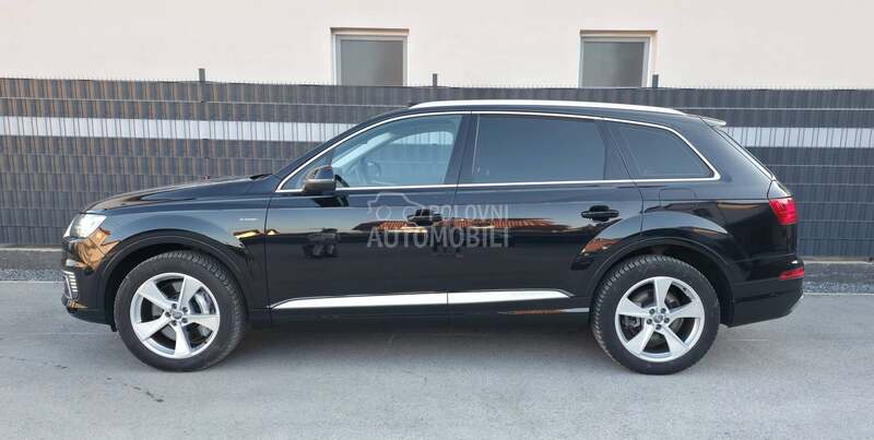 Audi Q7 E-tron  HIBRID