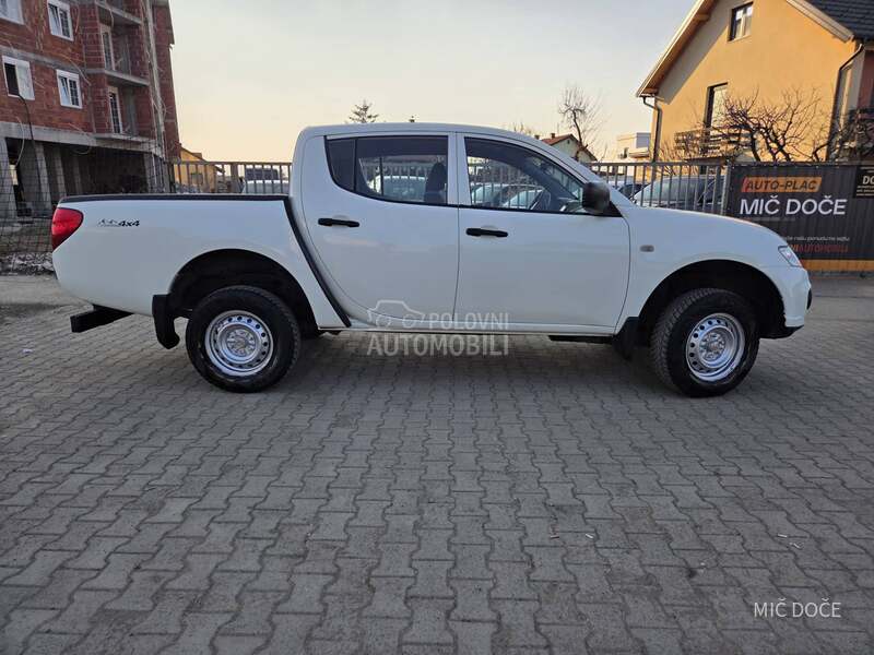 Mitsubishi L200 