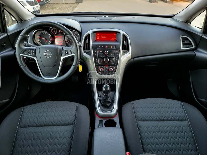 Opel Astra J 1.4