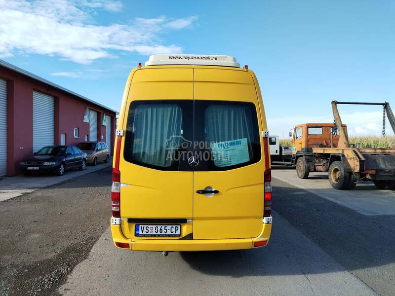 Mercedes Benz Sprinter 515