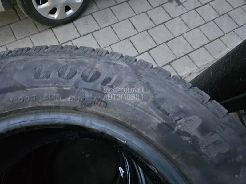 Goodyear 215/70 R15 Sve sezone