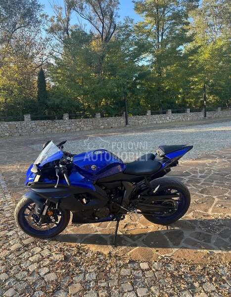 Yamaha Yamaha R7 A2