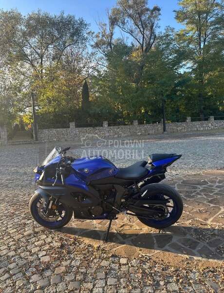 Yamaha Yamaha R7 A2