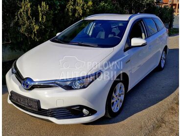 Toyota Auris 1.8 hibrid