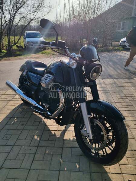 Moto Guzzi 1400 california