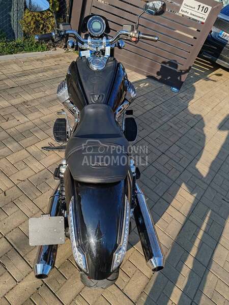 Moto Guzzi 1400 california