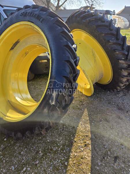 John Deere dupli tockovi