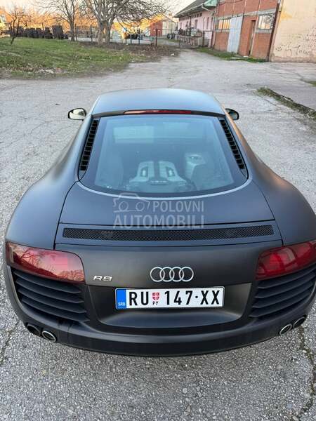 Audi R8 