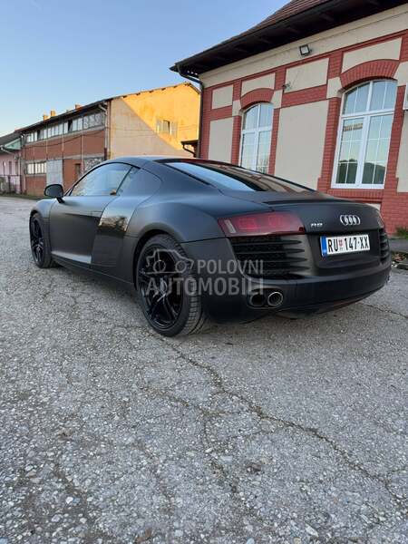 Audi R8 