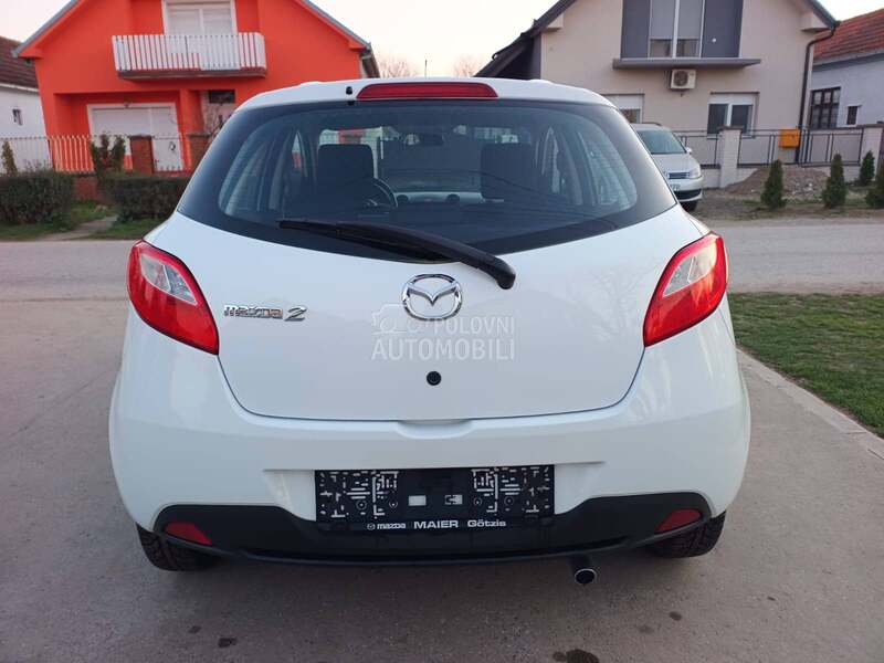 Mazda 2 