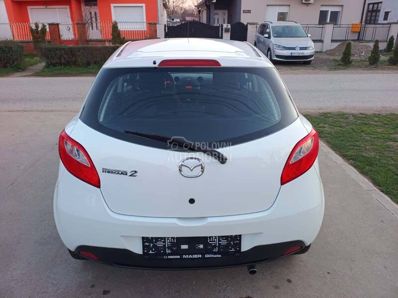 Mazda 2 