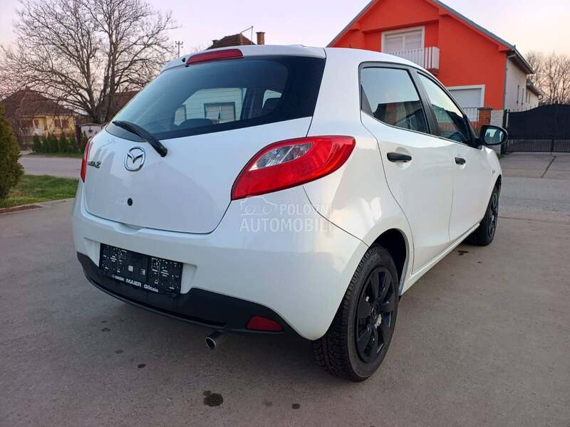 Mazda 2 