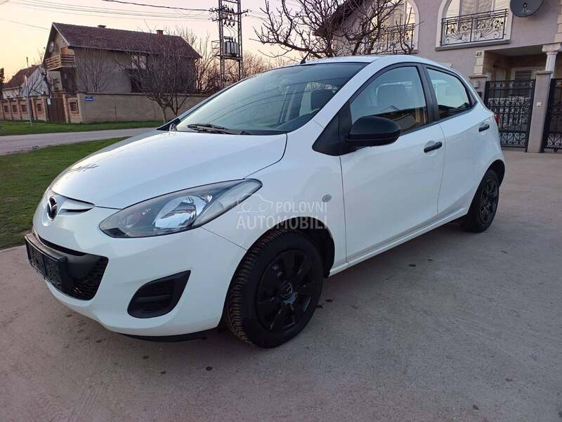 Mazda 2 