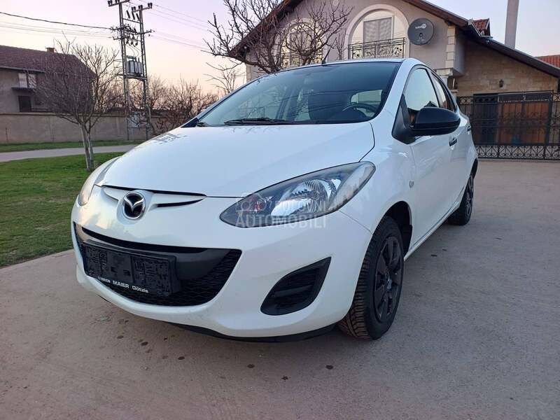 Mazda 2 
