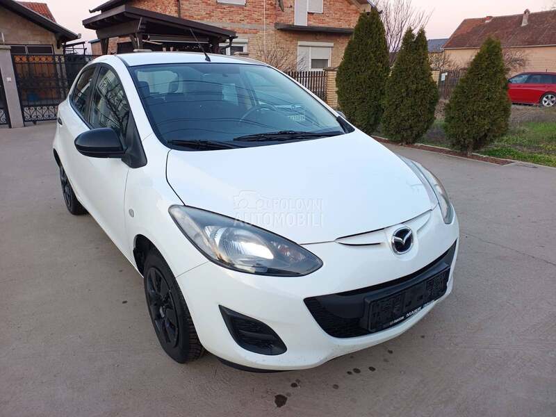 Mazda 2 