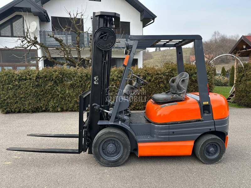 Toyota 6FG 25 Triplex