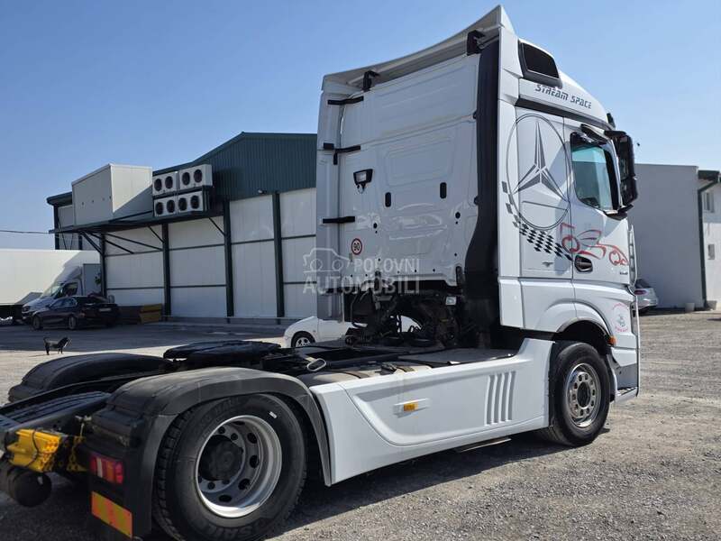 Mercedes Benz Actros 1845