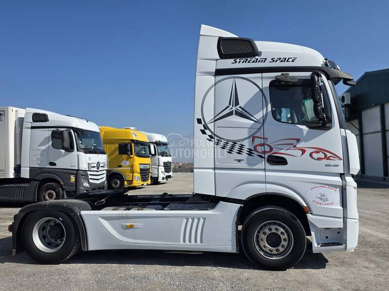 Mercedes Benz Actros 1845