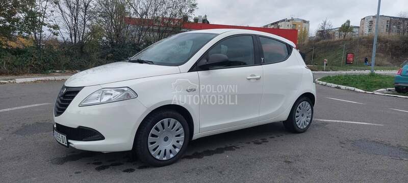Lancia Ypsilon 