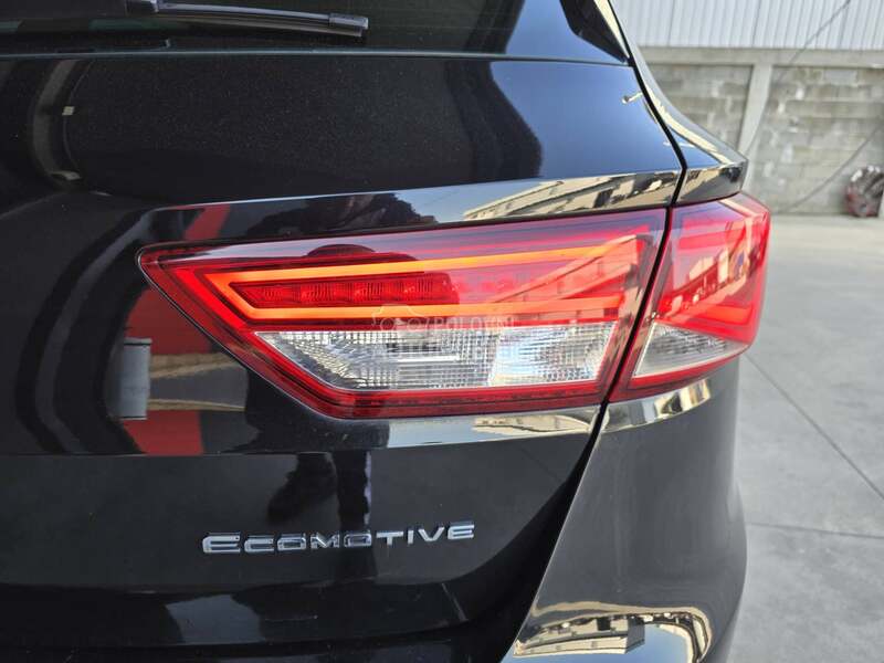 Seat Leon 1.6 TDI MATRIX