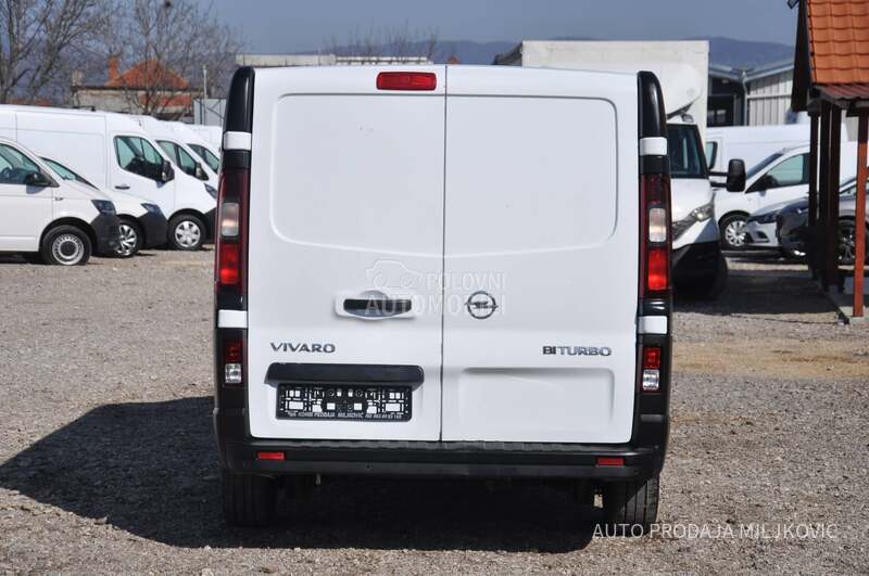 Opel Vivaro LONG