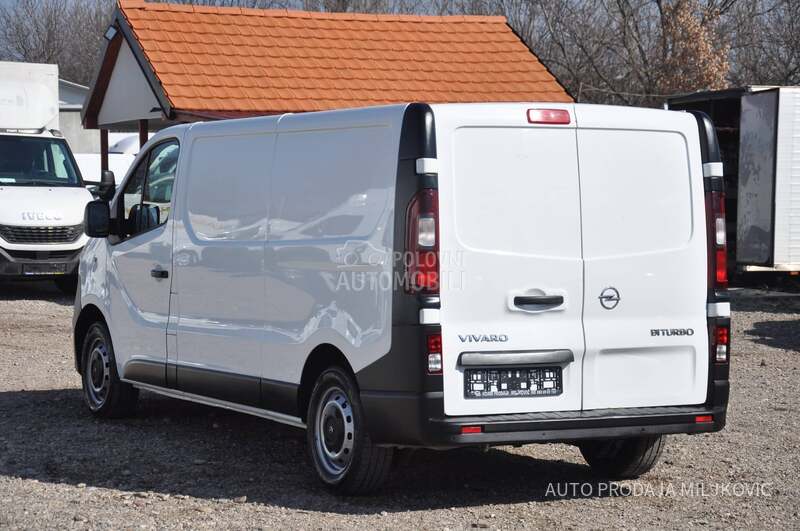 Opel Vivaro LONG