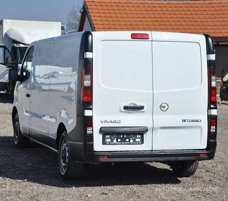 Opel Vivaro LONG