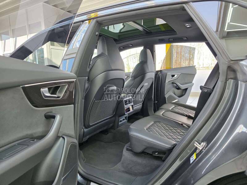 Audi Q8 S-line Compet. Plus