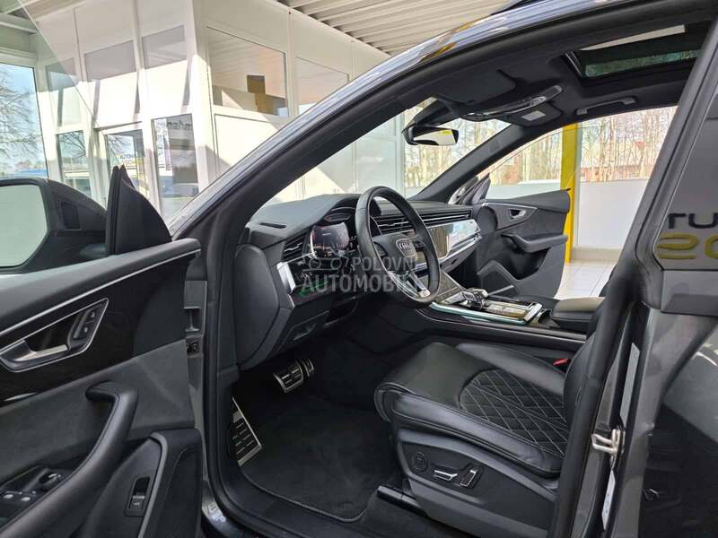 Audi Q8 S-line Compet. Plus