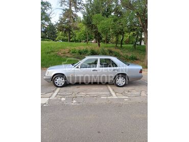 Mercedes Benz W124 E 200