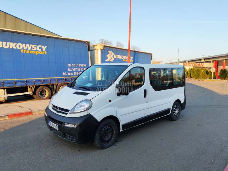 Opel Vivaro putnicki