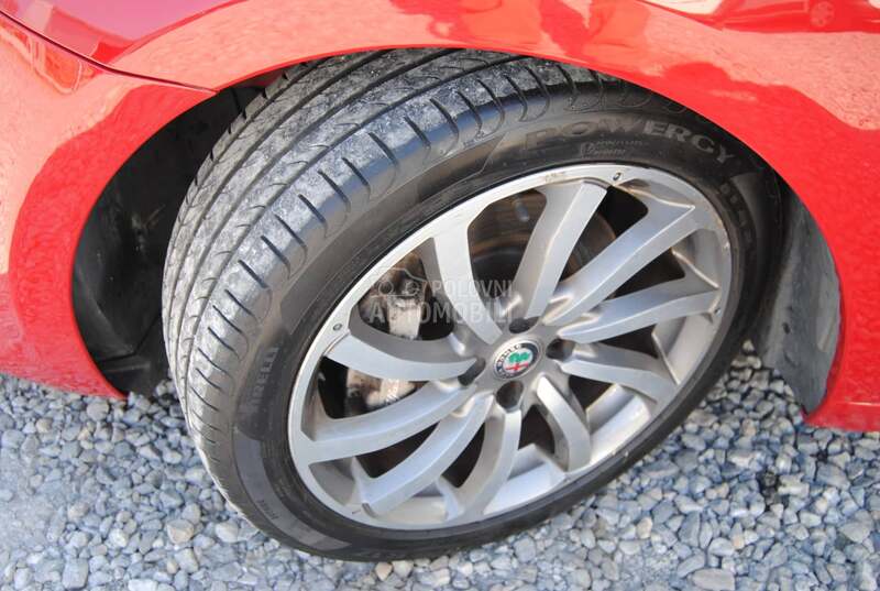 Alfa Romeo MiTo 1,4 TBI AUTOM. CH