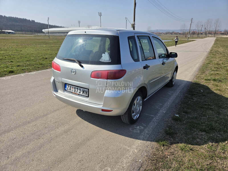 Mazda 2 