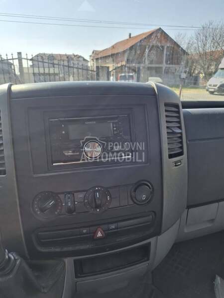 Mercedes Benz Spinter 515