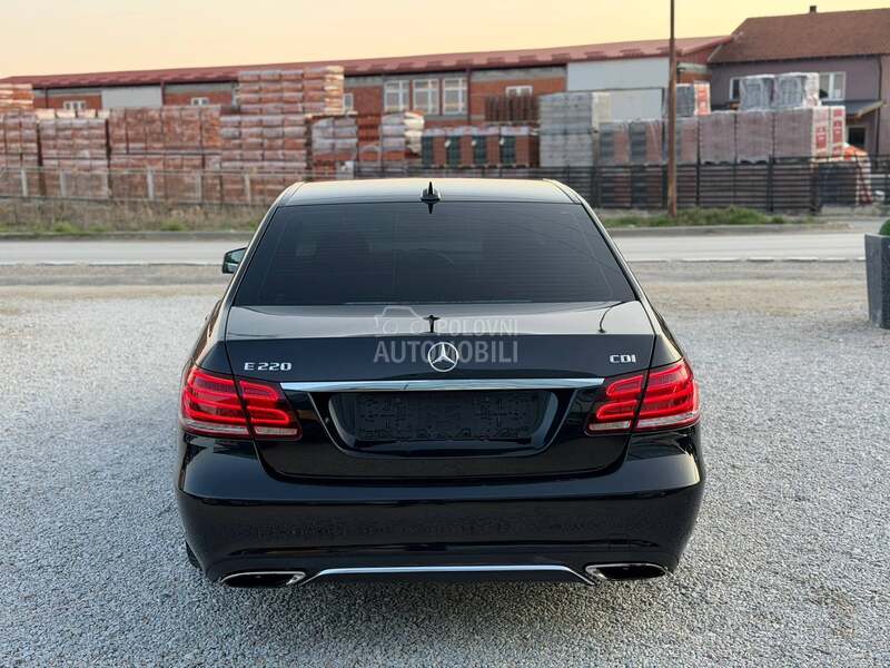 Mercedes Benz E 220 